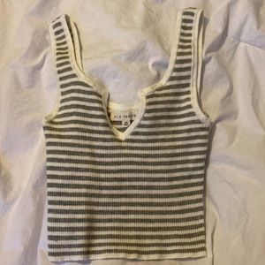 L.A hearts crop tank top size xs